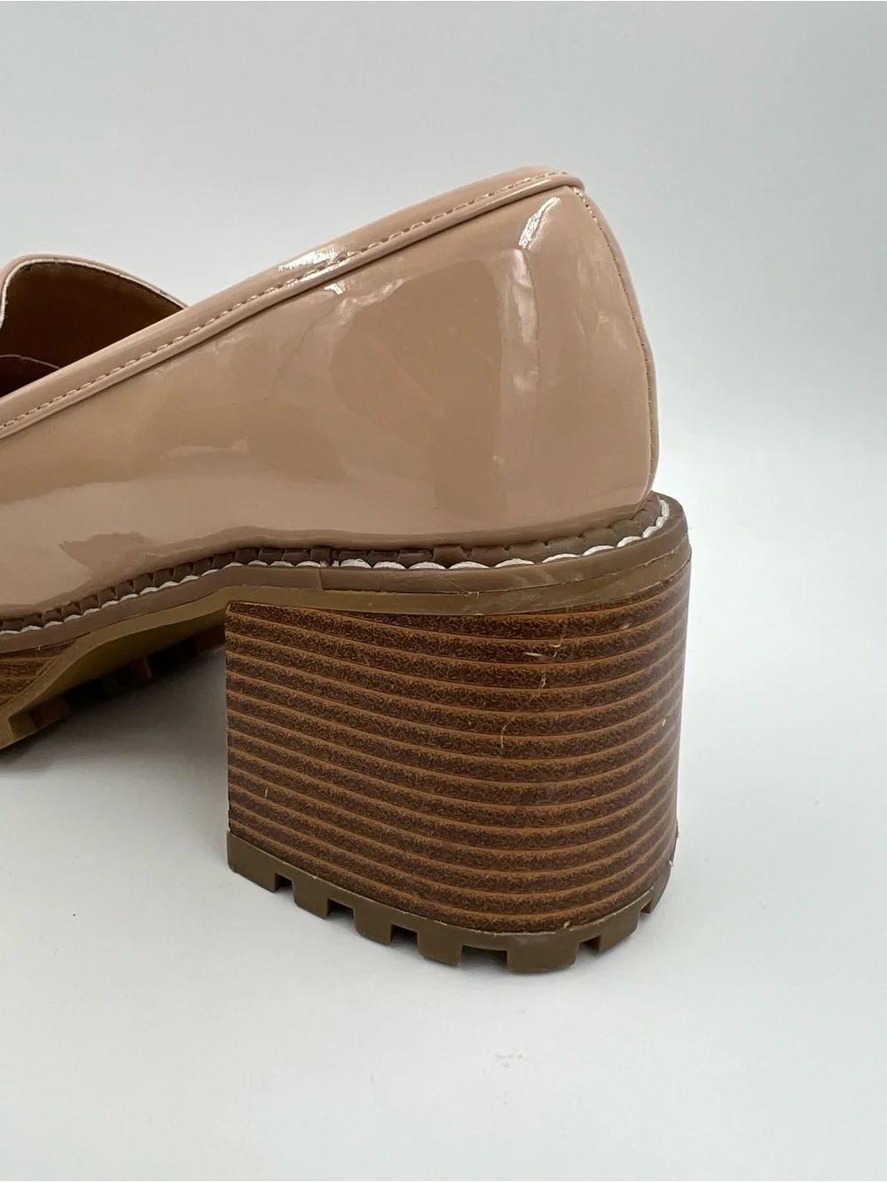 Mia Delilah Chunky Platform Heal Loafers Glossy Nude/Tan Patent Finish Size 7.5